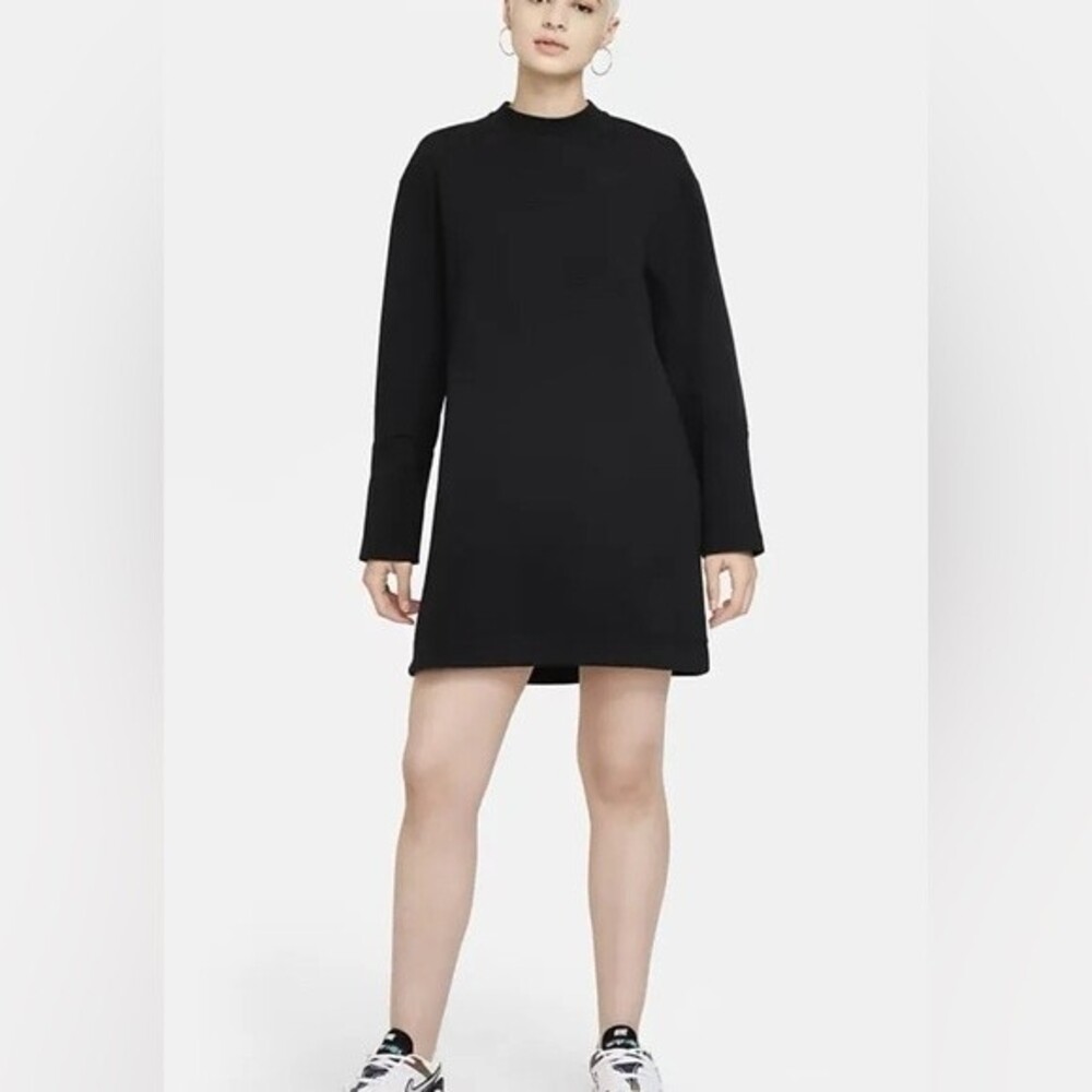 NWOT Nike Sportswear "Tech Fleece" Dress - Black. Size Small (Oversized)